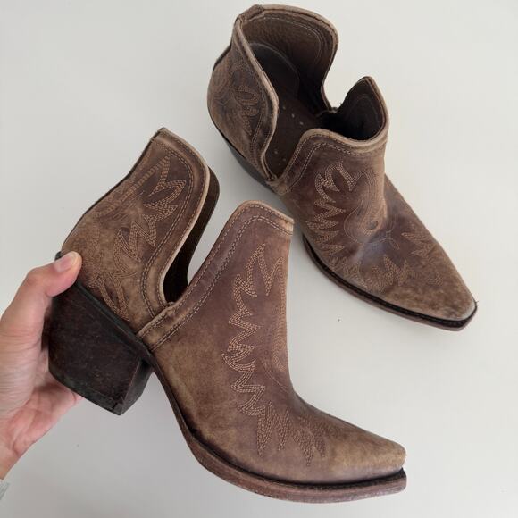 Ariat Dixon Boots Women 8.5B Brown Distressed Cowgirl X Toe Western Snip Bootie - Picture 2 of 14